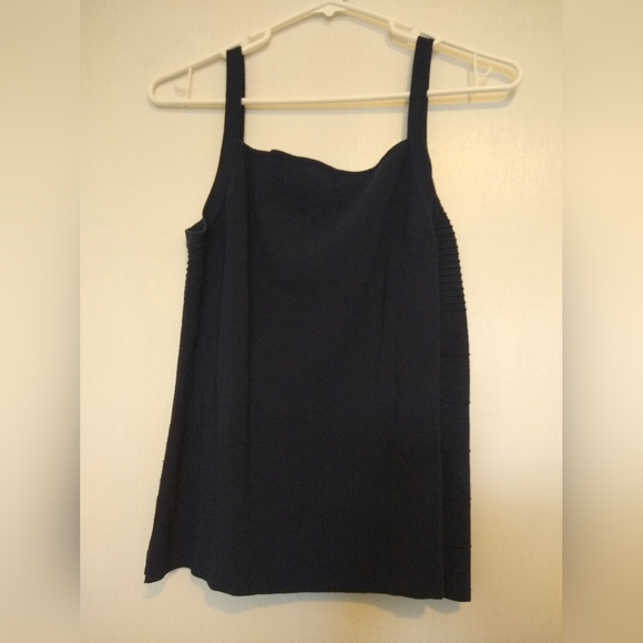 Cable and Gauge L Navy Tank top like new - Picture 2 of 3
